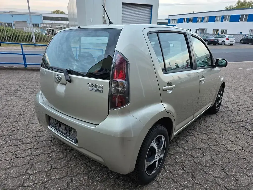 Gebraucht Daihatsu Sirion 91 PS (66 kW) 2011 Gelb Kleinwagen