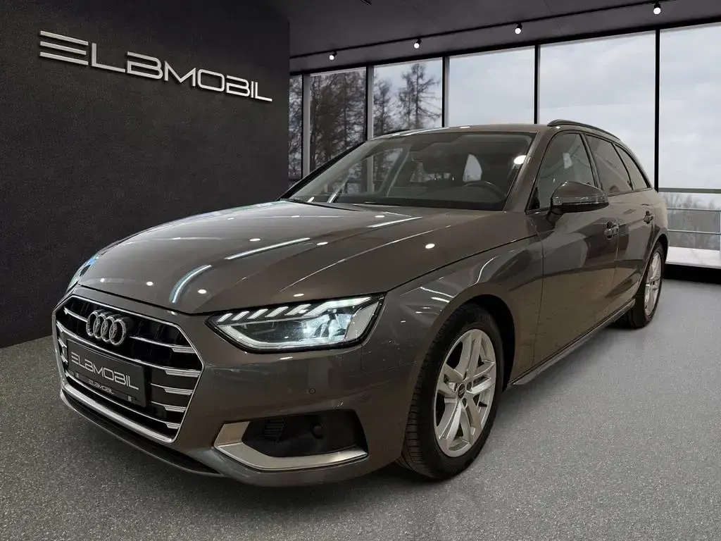 Używany Audi A4 Advanced 204 KM (150 kW) 2022 Szary Kombi