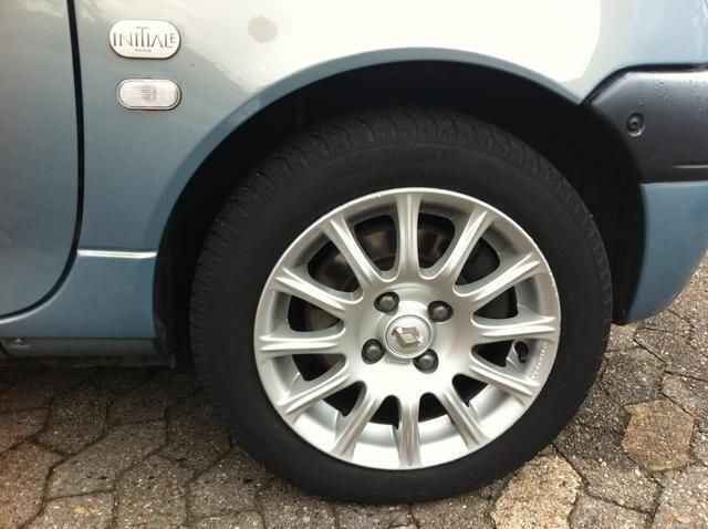 Gebraucht Renault Twingo Initiale 75 PS (55 kW) 2004 Silber metallic Kleinwagen