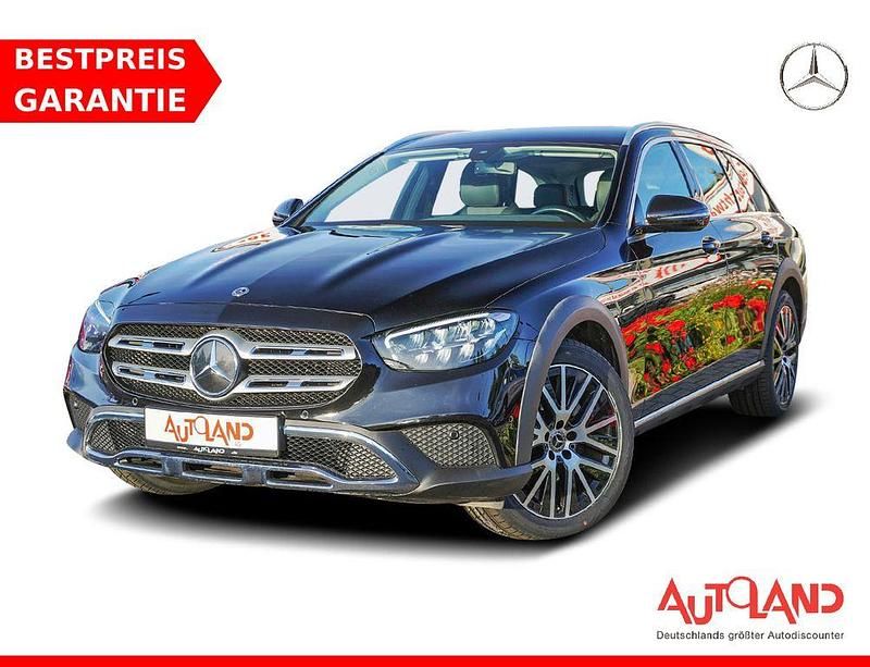 Schwarz Gebraucht 2020 Mercedes E200 Avantgarde Limousine | 34.990 € - Bild 1/4