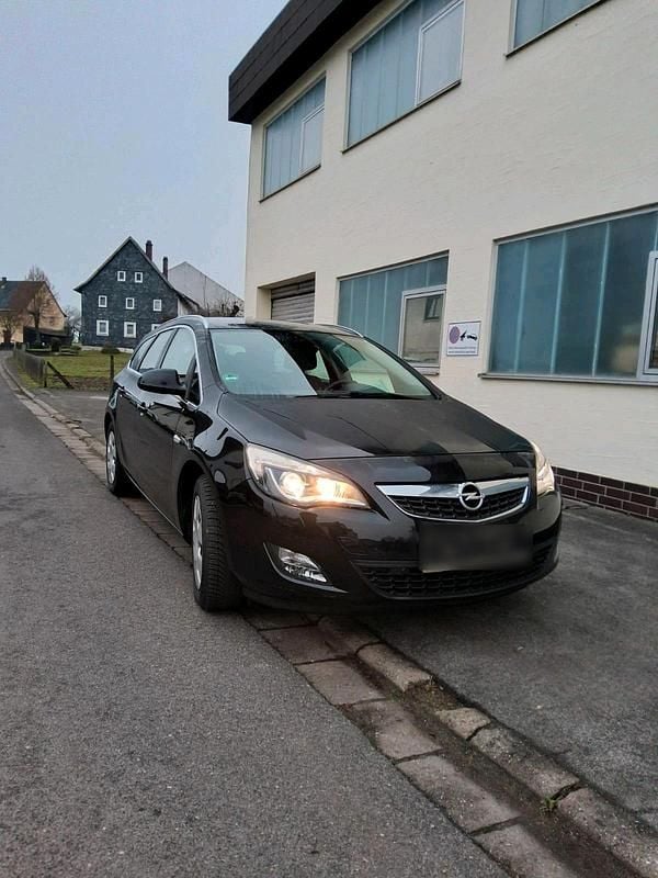 Gebraucht 2011 Opel Astra Kombi | 3.999 € (Fairer Preis) - Bild 1/4
