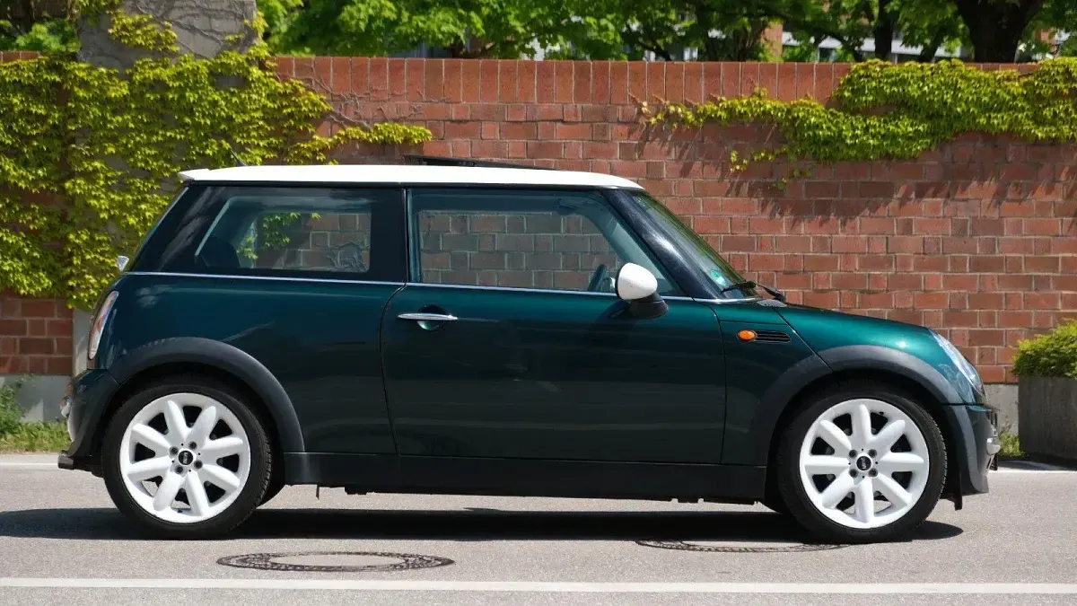 Używany Mini Cooper 116 KM (85 kW) 2003 Zielony Hatchback