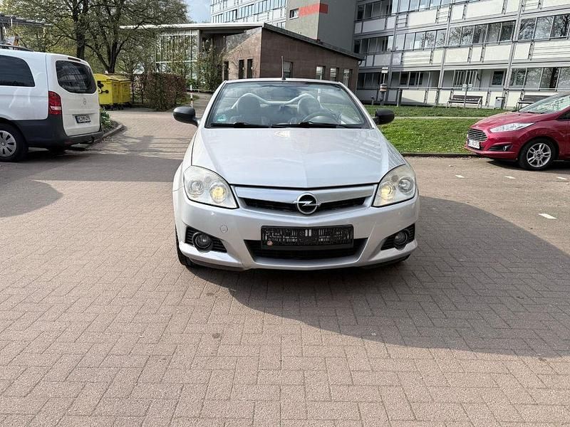 Gebraucht Opel Tigra 90 PS (66 kW) 2007 Silber Cabrio