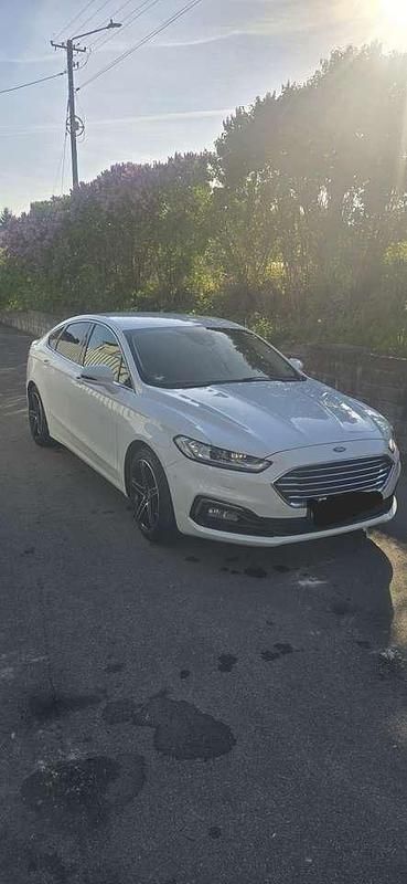 Weiß Gebraucht 2019 Ford Mondeo Business Edition Limousine | 19.500 € (Teuer) - Bild 1/4