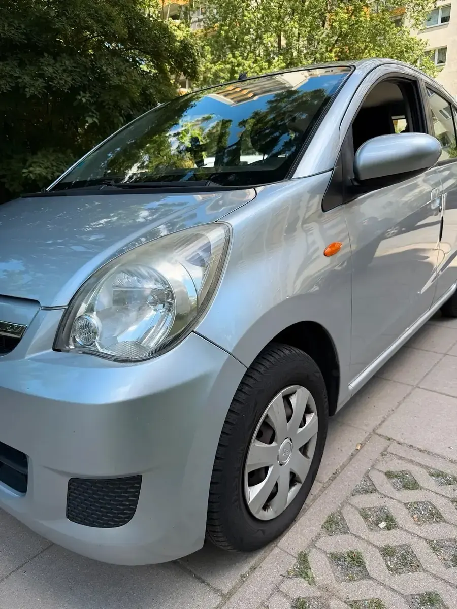 Gebraucht Daihatsu Cuore 70 PS (51 kW) 2008 Silber Kleinwagen