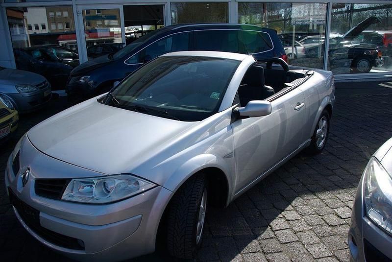 Gebraucht Renault Mégane Cabriolet Avantage 111 PS (81 kW) 2007 Silber Cabrio
