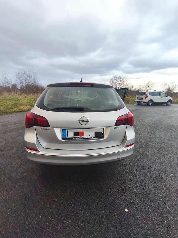 Gebraucht Opel Astra Active 110 PS (80 kW) 2013 Kombi
