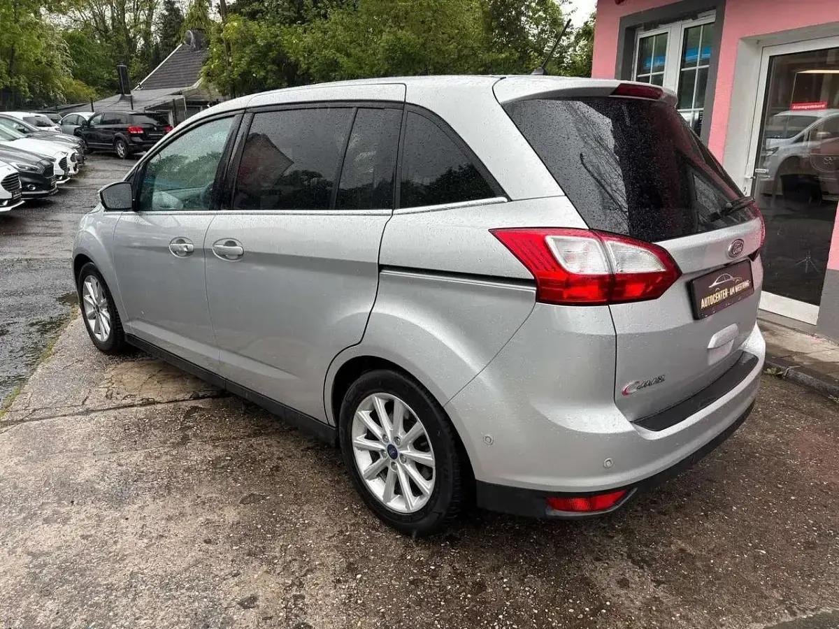 Gebraucht Ford Grand C-Max Titanium 125 PS (91 kW) 2019 Silber Van / Kleinbus