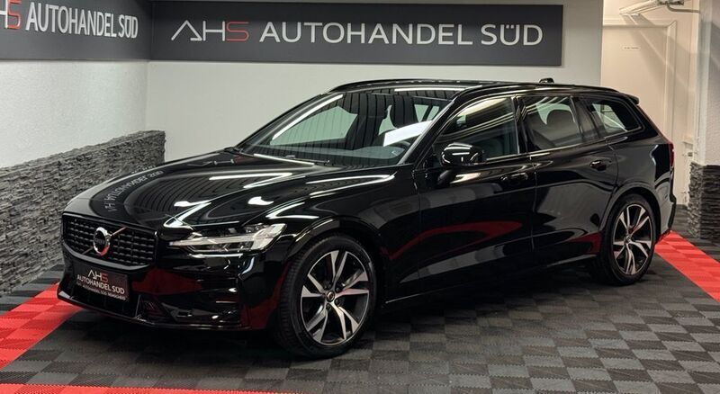 Black solid stone / solid Gebraucht 2021 Volvo V60 R-Design Kombi | 30.999 € (Etwas zu teuer) - Bild 1/4