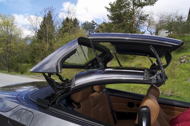 Gebraucht BMW 320 Cabriolet 231 PS (169 kW) 2007 Grau metallic Cabrio