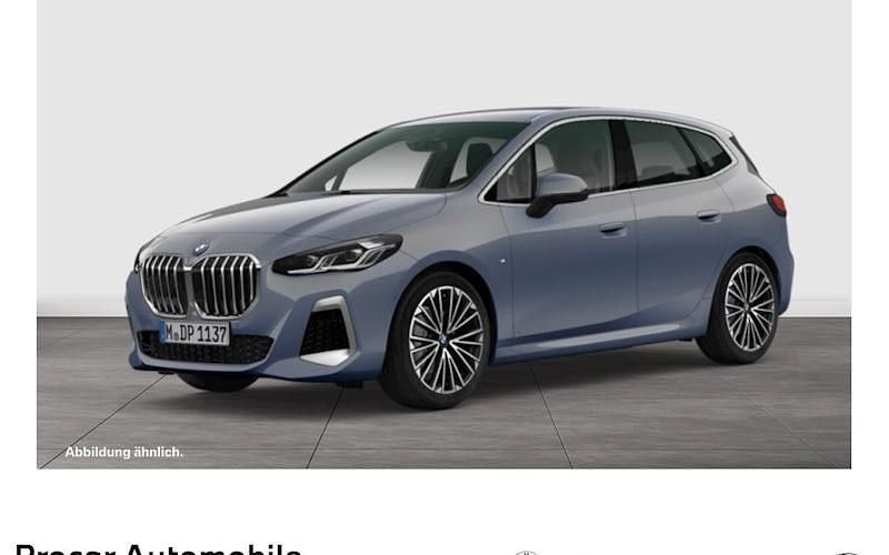 Grau Gebraucht 2023 BMW 218 M Sport Van / Kleinbus | 27.480 € (Fairer Preis) - Bild 1/4