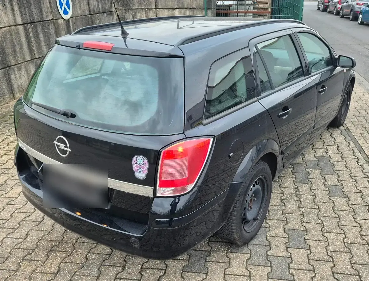 Gebraucht Opel Astra 115 PS (84 kW) 2008 Schwarz Kombi