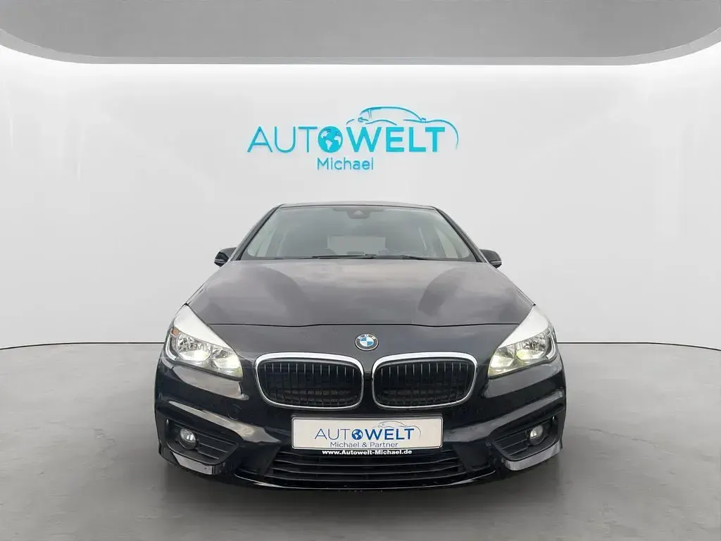 Gebraucht BMW 218 Active Tourer Basis 136 PS (100 kW) 2016 Schwarz Van / Kleinbus