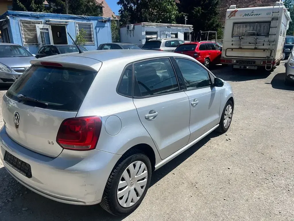 Gebraucht VW Polo Comfortline 86 PS (63 kW) 2010 Silber Kleinwagen