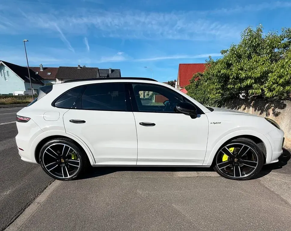 Gebraucht Porsche Cayenne Platinum Edition 462 PS (339 kW) 2022 Grau SUV