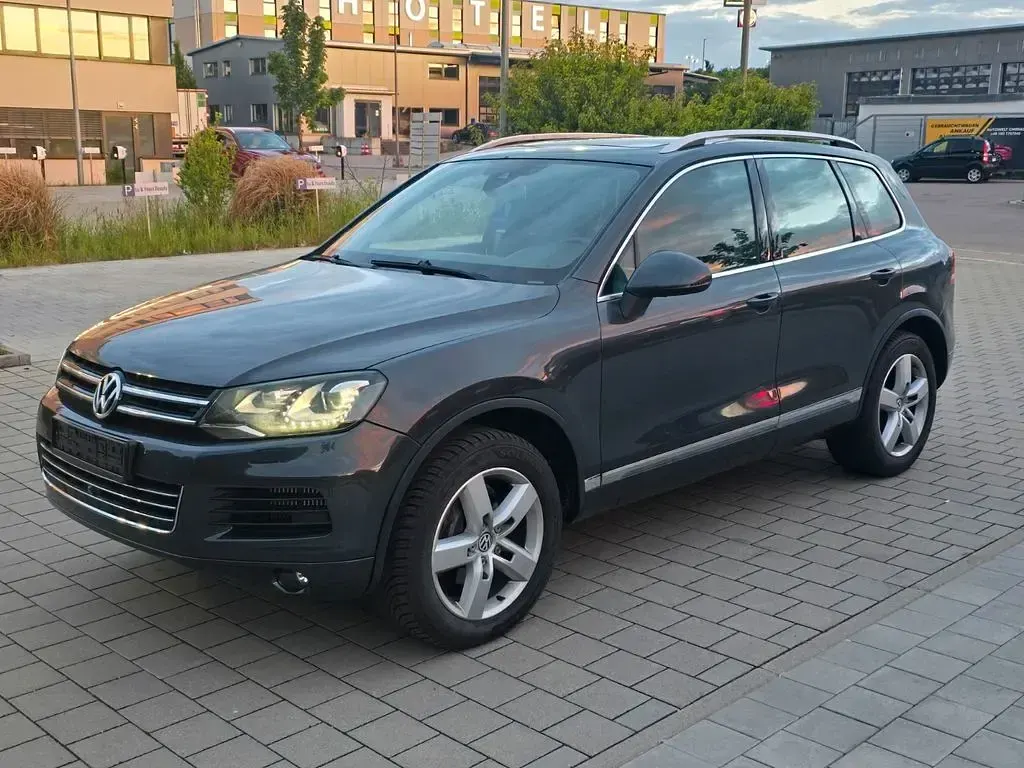 Gebraucht VW Touareg 245 PS (180 kW) 2010 Grau SUV