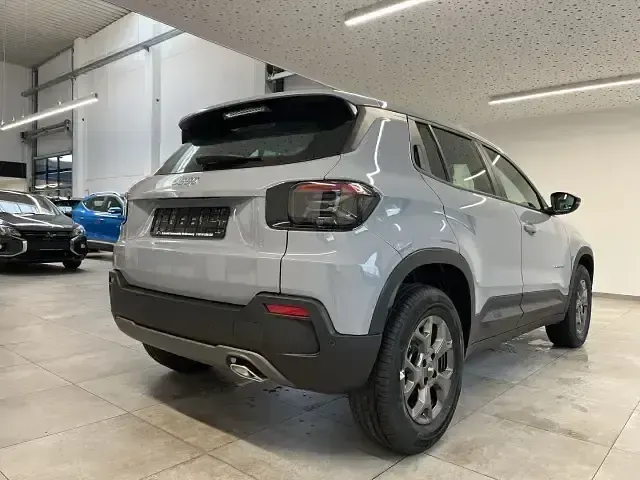 Neu Jeep Avenger Longitude 110 PS (80 kW) 2026 Storm grey pastell SUV