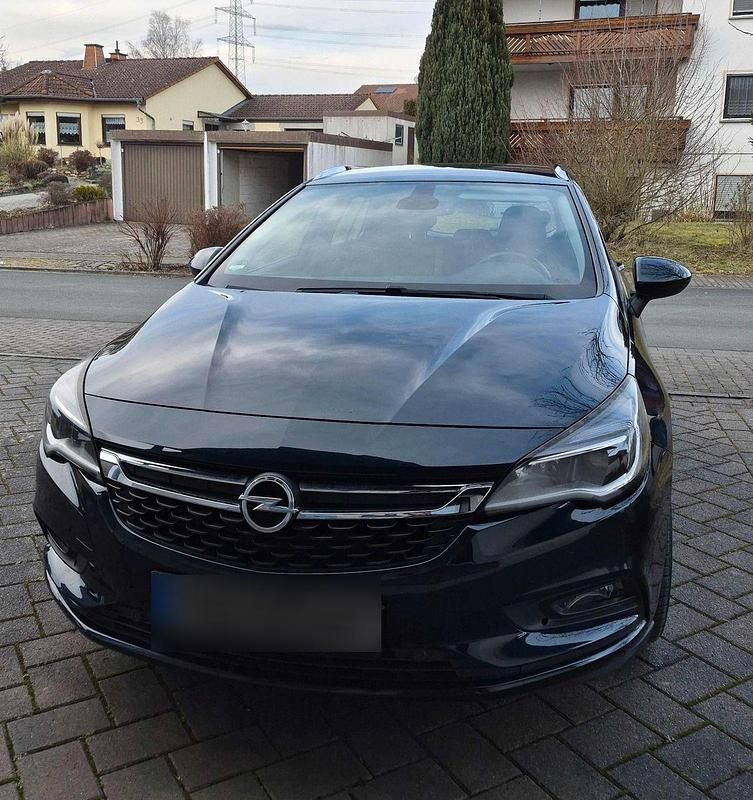 Gebraucht Opel Astra Selection 110 PS (80 kW) 2016 Grün Kombi