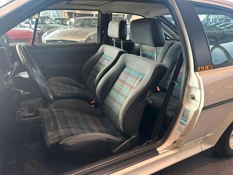 Second-hand VW Scirocco 95 CP (69 kW) 1992 Alb Coupe