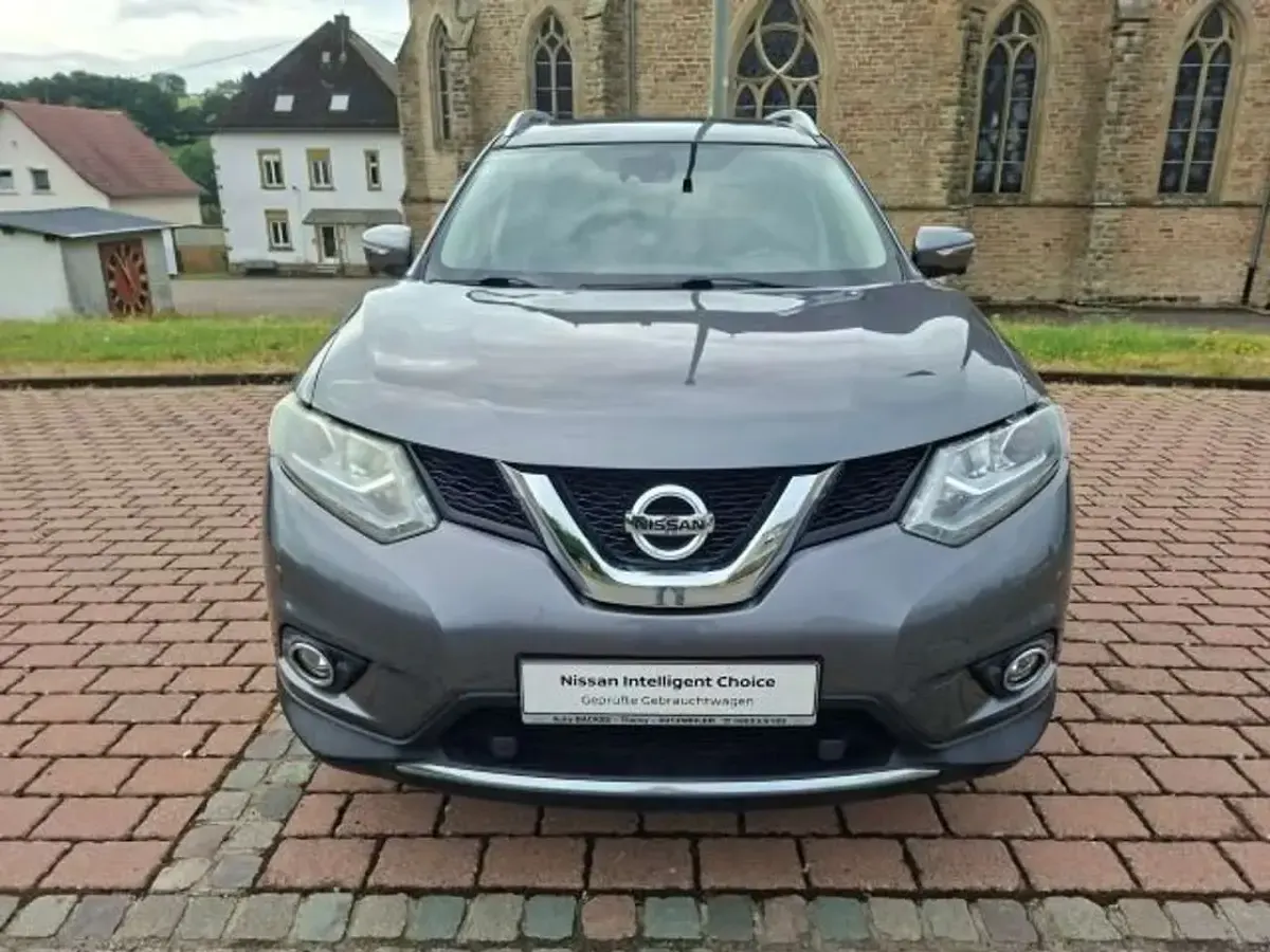 Gebraucht Nissan X-Trail Tekna 131 PS (96 kW) 2017 Gun metallic (m) SUV