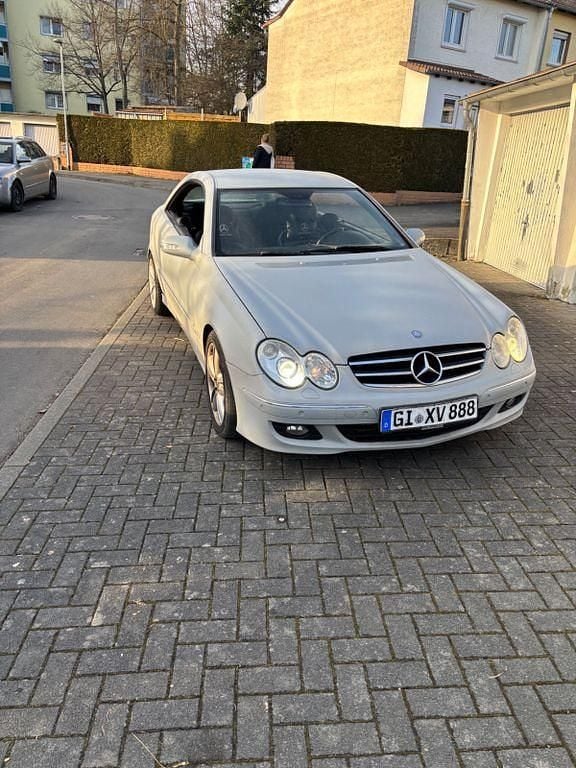 Gebraucht Mercedes CLK320 Avantgarde 224 PS (164 kW) 2005 Grau Coupé