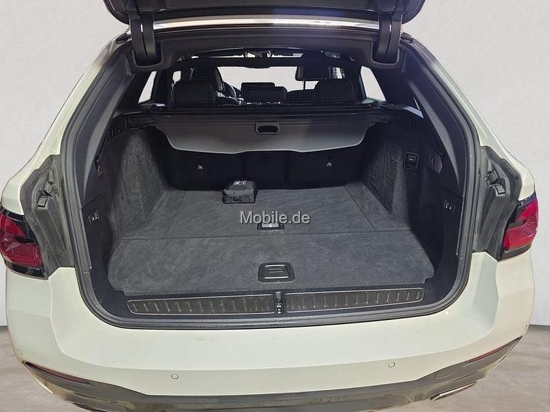 Gebraucht BMW 540 M Sport 340 PS (250 kW) 2022 Weiß Kombi