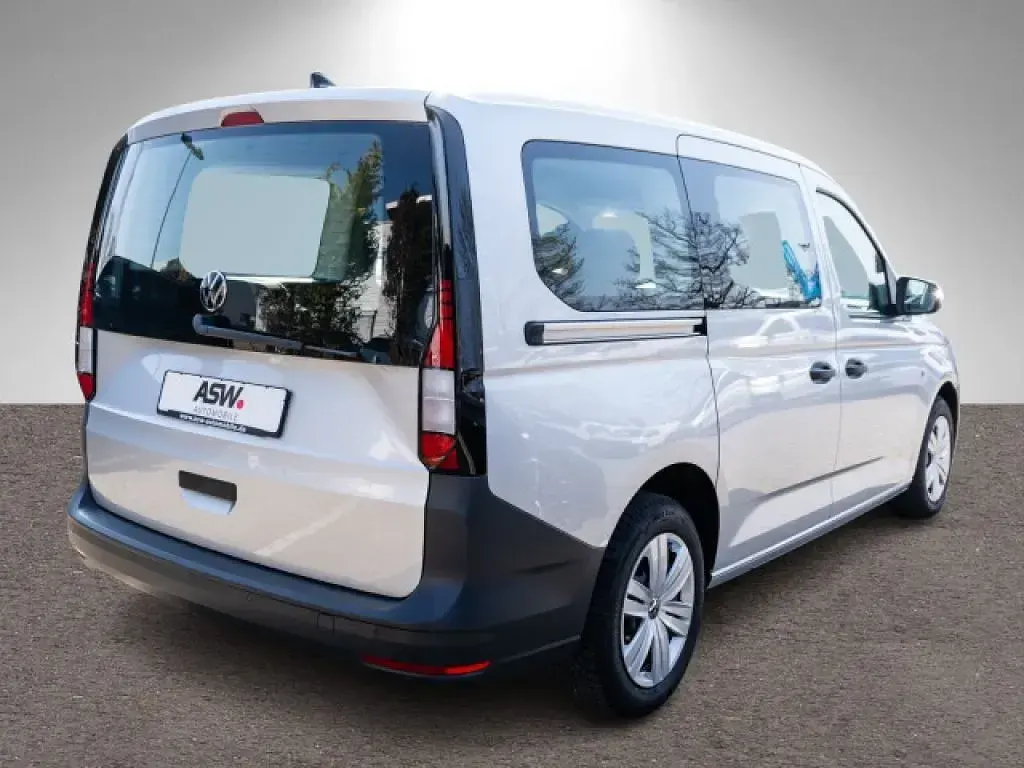 Gebraucht VW Caddy Maxi 102 PS (75 kW) 2023 Reflexsilber metallic (metallic) Van / Kleinbus