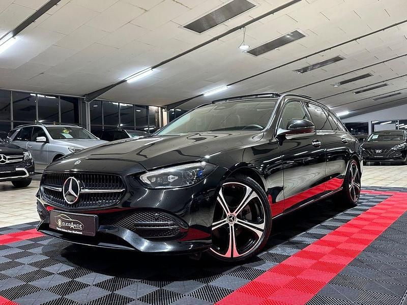 Schwarz Gebraucht 2022 Mercedes C220 Avantgarde Limousine | 25.900 € (Guter Preis) - Bild 1/4