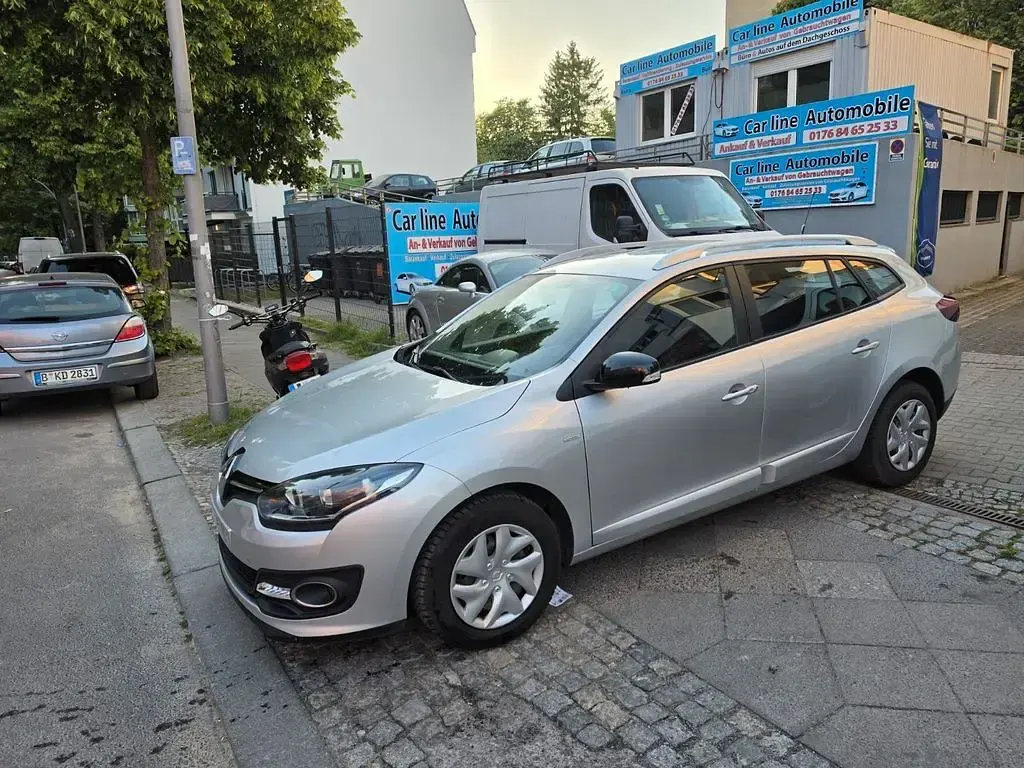 Gebraucht Renault Mégane III LIMITED 116 PS (85 kW) 2015 Grau Limousine