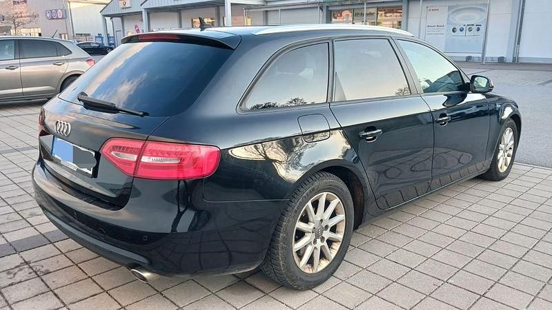 Gebraucht Audi A4 Ambition 204 PS (150 kW) 2013 Schwarz Kombi