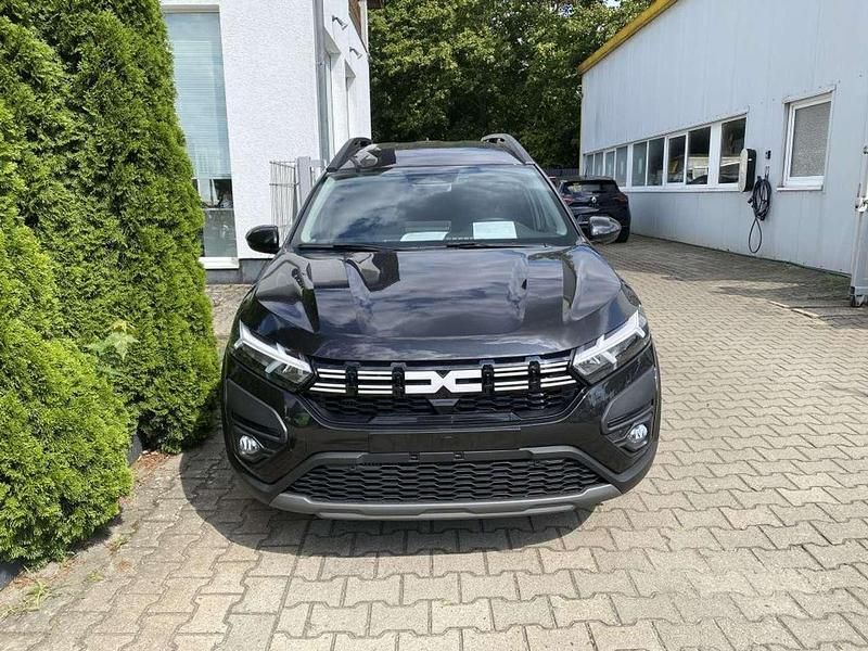Neu Dacia Jogger Expression 91 PS (66 kW) 2025 Perlmuttschwarz metallic Van / Kleinbus