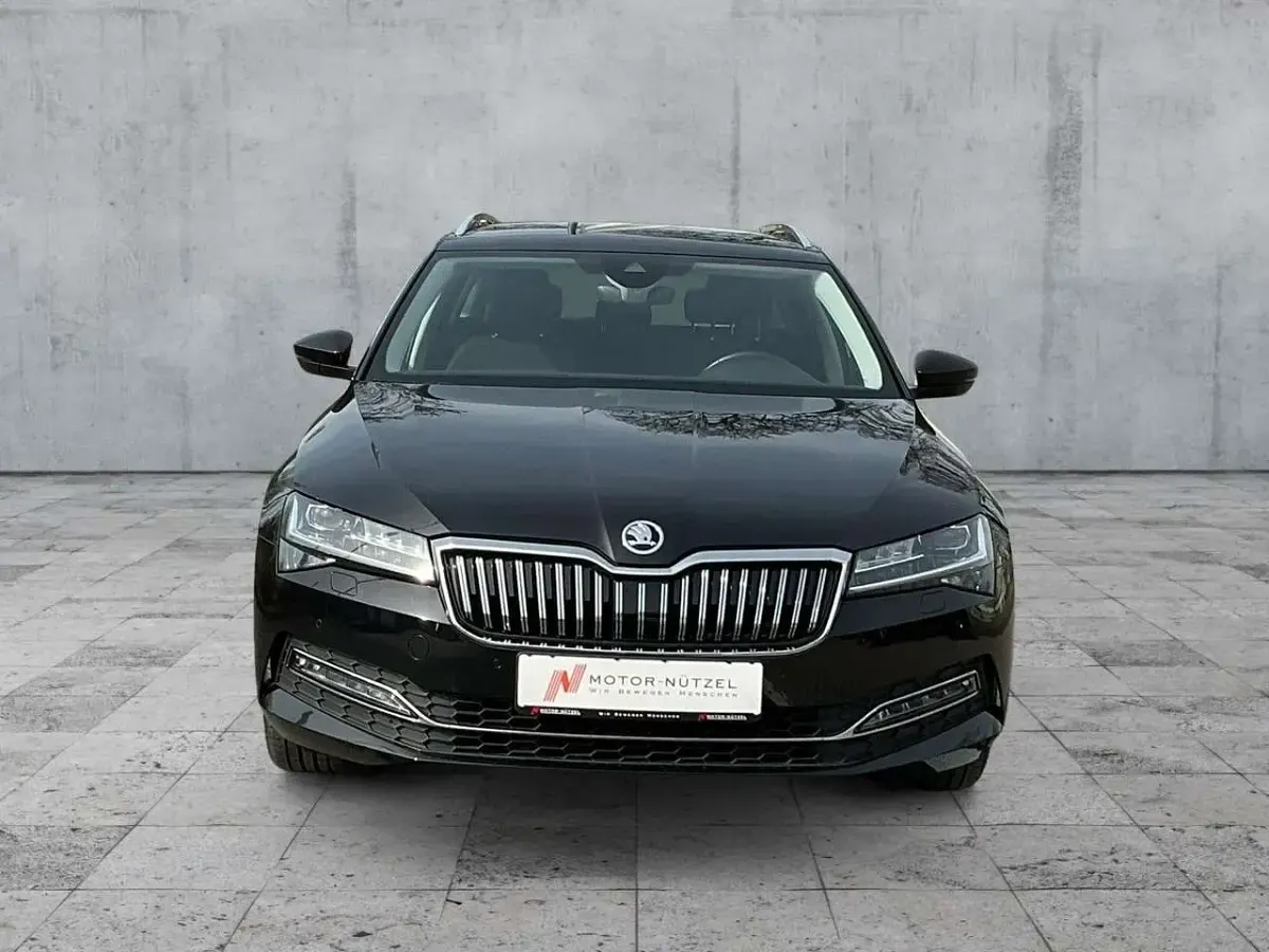 Gebraucht Skoda Superb Style 200 PS (147 kW) 2022 Schwarz Kombi