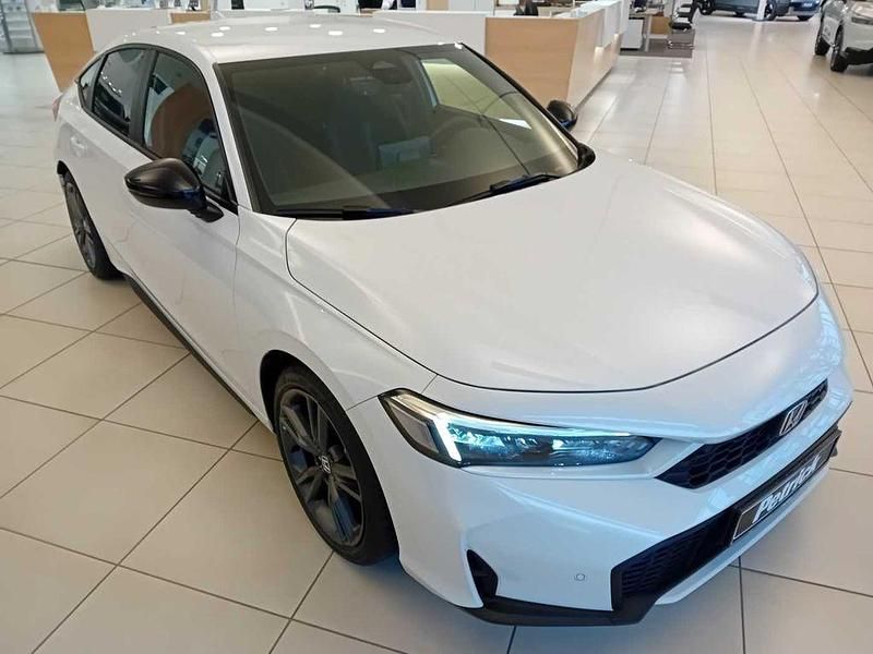 Neu Honda Civic Hybrid 143 PS (105 kW) 2025 Weiß Limousine
