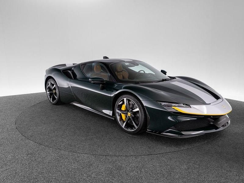 Gebraucht Ferrari SF90 999 PS (734 kW) 2023 Verde british green Coupé