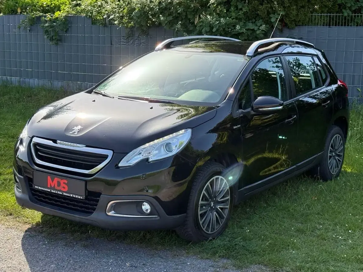 Gebraucht Peugeot 2008 Active 82 PS (60 kW) 2016 Schwarz SUV
