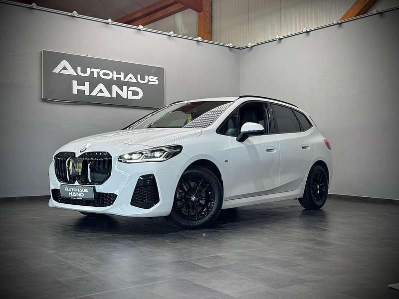 Alpinweiss iii Gebraucht 2024 BMW 218 M Sport SUV | 27.990 € (Fairer Preis) - Bild 1/4