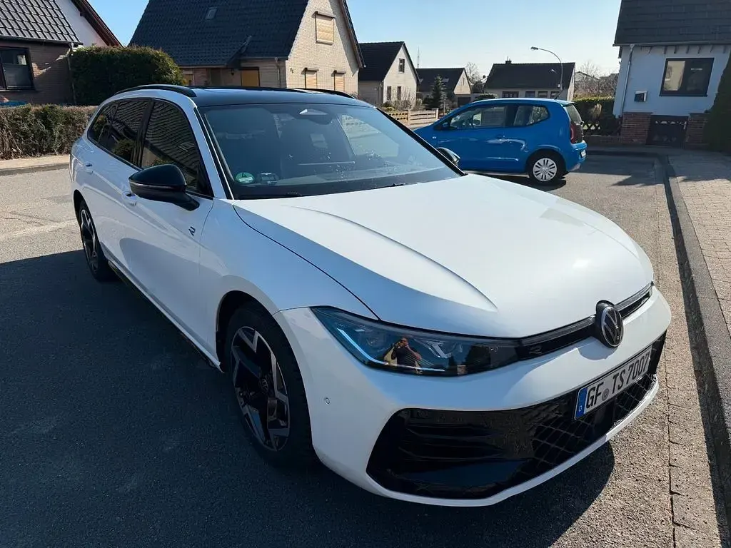 Occasion VW Passat R-line 272 ch (200 kW) 2025 Blanc Break