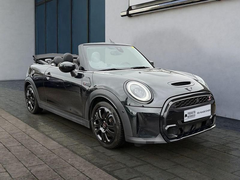 Gebraucht Mini Cooper S Cabriolet 178 PS (130 kW) 2023 Midnight black ii Cabrio