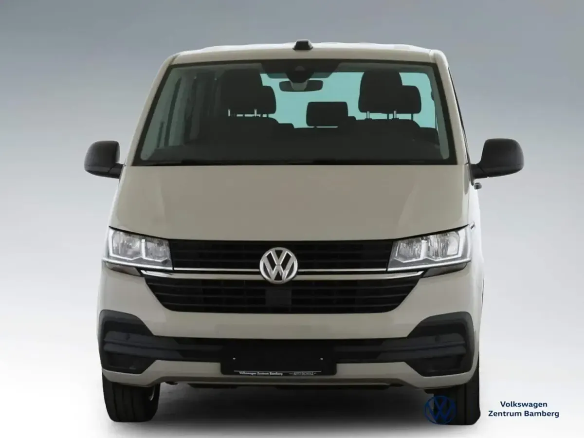 Używany VW Multivan Trendline 110 KM (80 kW) 2021 Minivan