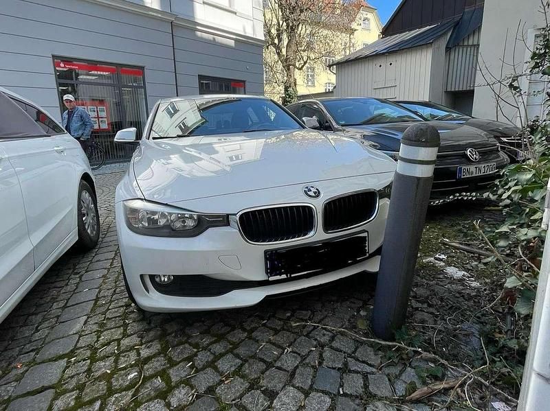 Gebraucht BMW 316 116 PS (85 kW) 2013 Weiß Limousine