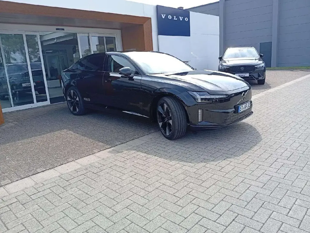 Gebraucht Volvo ES90 Plus 244 kW (333 PS) 2026 Onyx black / metallic Limousine