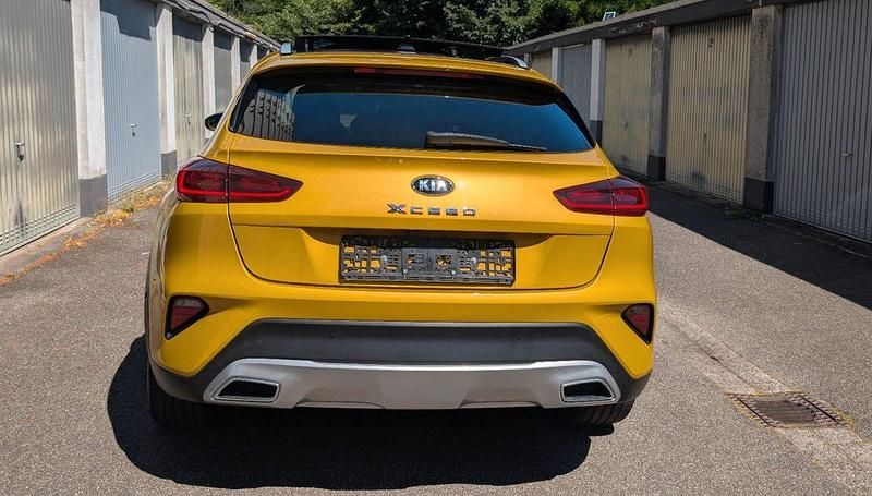 Gebraucht Kia XCeed Launch Edition 204 PS (150 kW) 2020 Gold SUV