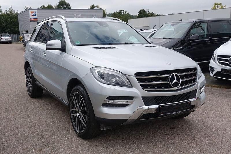 Silber Gebraucht 2013 Mercedes ML350 SUV | 14.400 € (Superpreis) - Bild 1/4