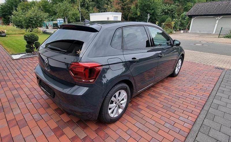 Gebraucht VW Polo 95 PS (69 kW) 2021 Grau Kleinwagen