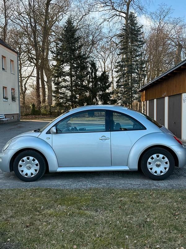 Gebraucht VW Beetle 75 PS (55 kW) 2002 Silber Kleinwagen