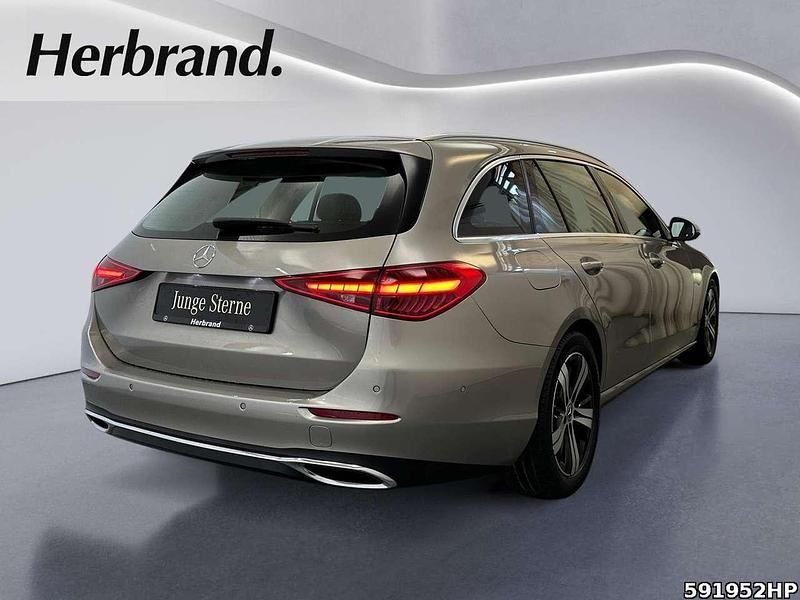 Gebraucht Mercedes C180 Avantgarde 170 PS (125 kW) 2022 Mojavesilber Kombi