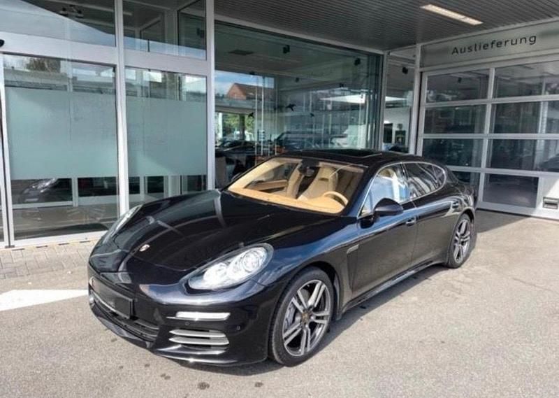 Schwarz Gebraucht 2014 Porsche Panamera 4S Executive Limousine | 40.500 € (Superpreis) - Bild 1/4