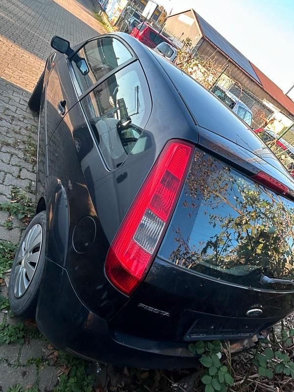 Gebraucht Ford Fiesta 69 PS (50 kW) 2005 Schwarz Kleinwagen