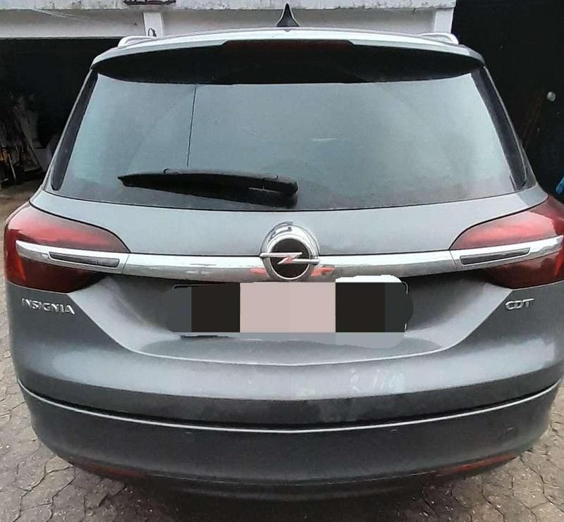 Gebraucht Opel Insignia 136 PS (100 kW) 2016 Grau Kombi