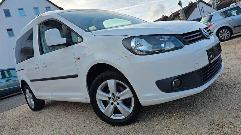 Gebraucht VW Caddy Family 86 PS (63 kW) 2015 Weiß Van / Kleinbus